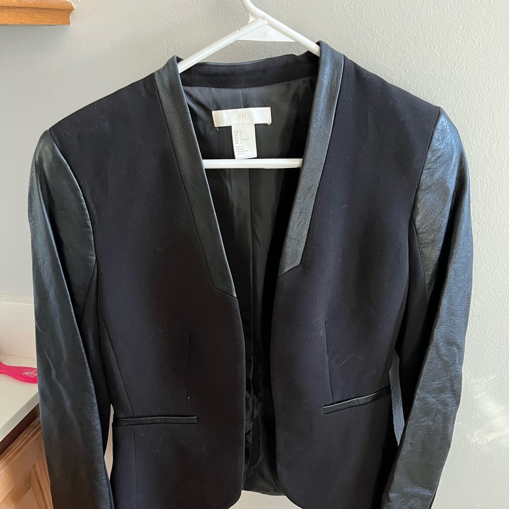 H&M black blazer
